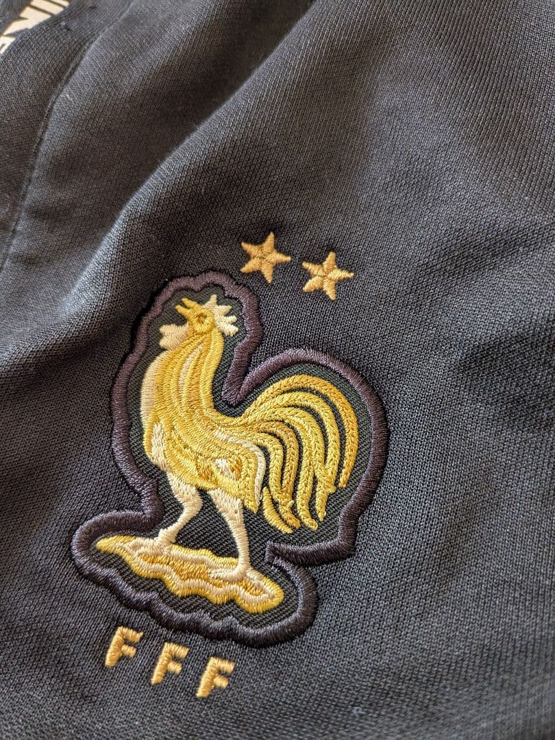 Nike 2022フランス代表トラベルパンツブラック×ゴールド