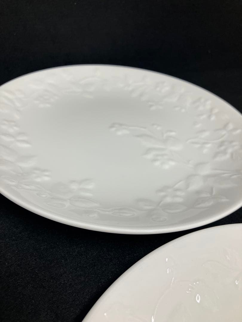 新品  WILD STRAWBERRY WHITE 皿4枚セット