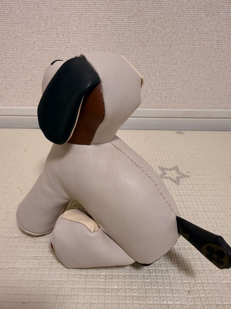 ルイヴィトン イヌ置物 戌年の方！