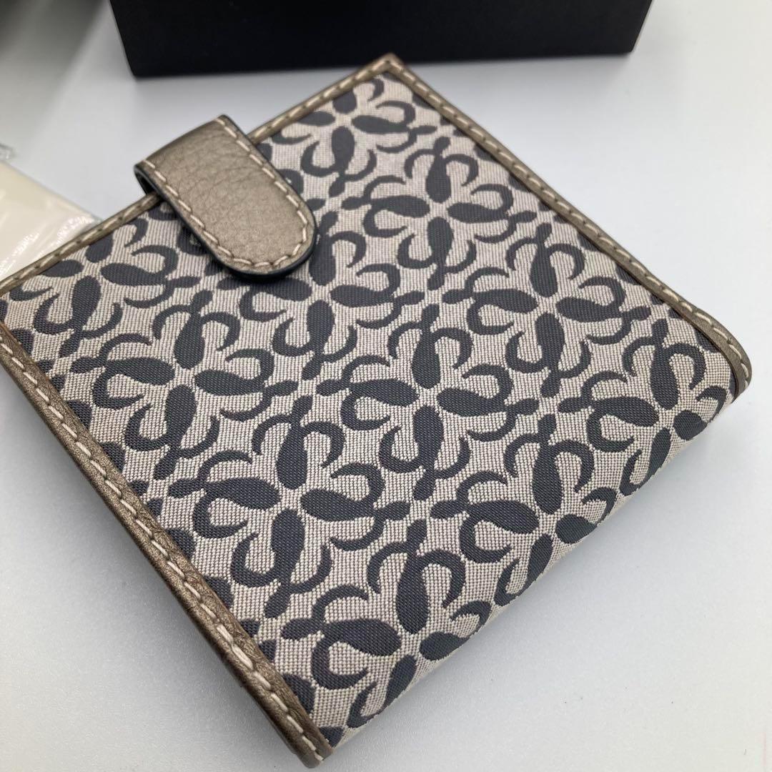 ！新品！　ロエベ　折り財布　アナグラム　付属品完備　13A