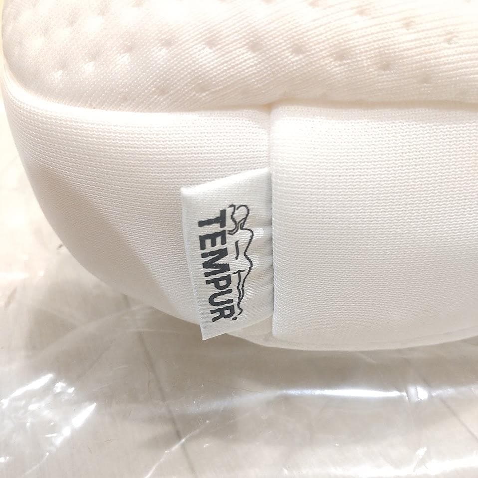 ★ほぼ新品★ TEMPUR テンピュール オンブラシオピロー 枕 うつ伏せ寝