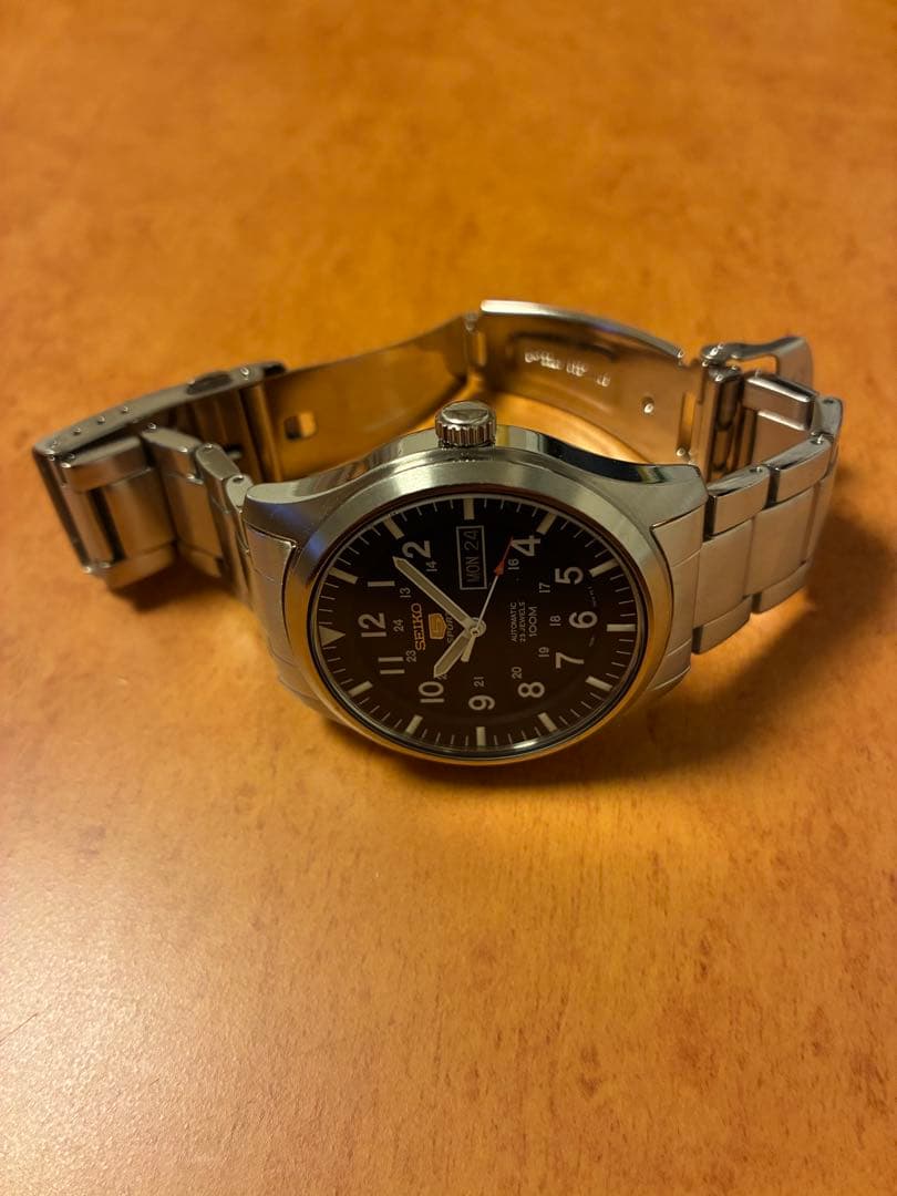 SEIKO セイコーファイブ スポーツ100m ミリタリー SNZG13K1