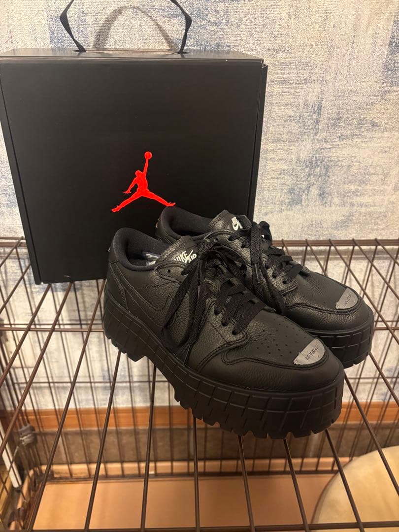 NIKE ナイキ エアジョーダン ブルックリン 25（US8）