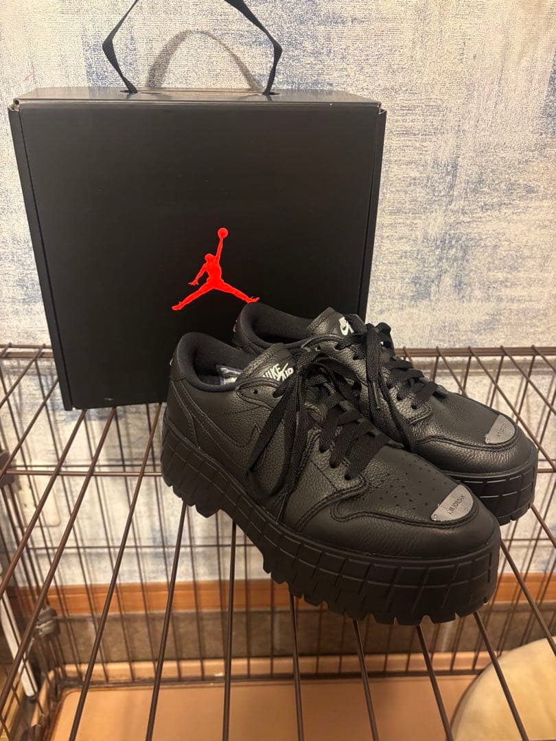 NIKE ナイキ エアジョーダン ブルックリン 25（US8）