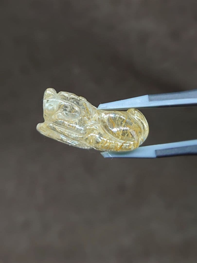 貔貅(ヒキュウ)置物 ルチルクォーツ