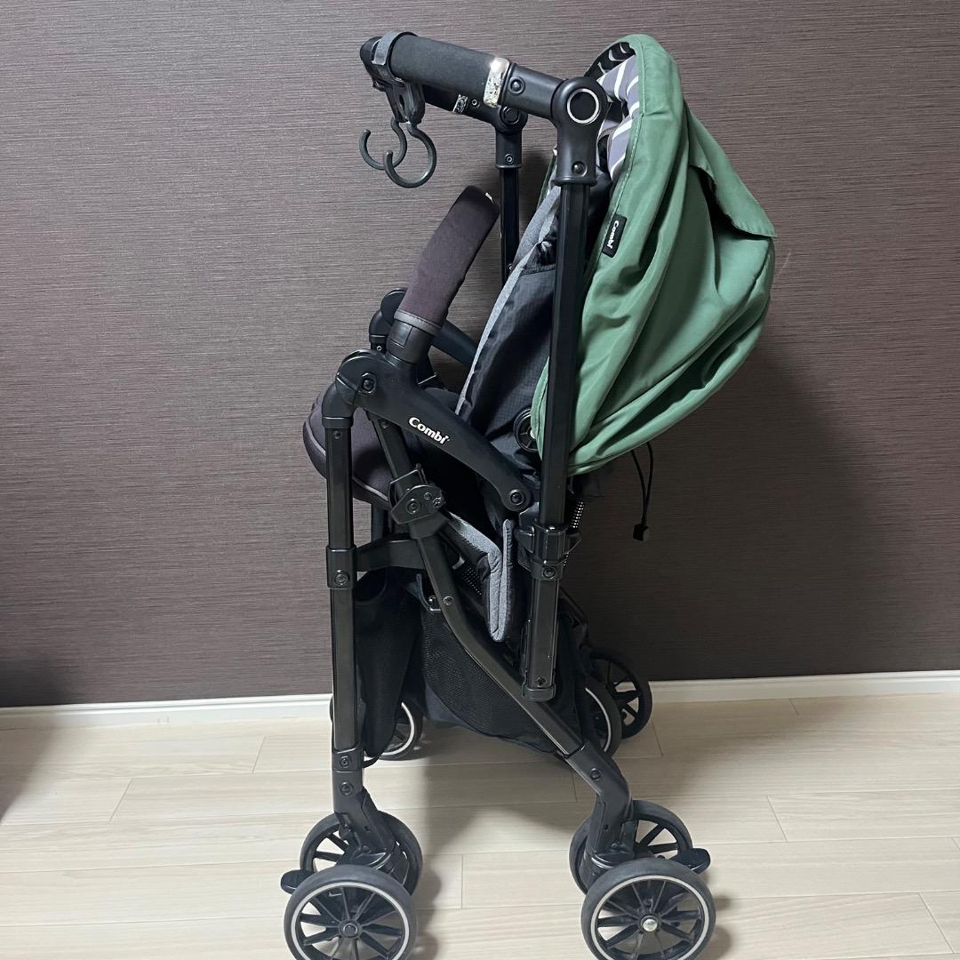 美品　Combi スゴカル　α4 　キャス　エヴァグリーン　エッグショック