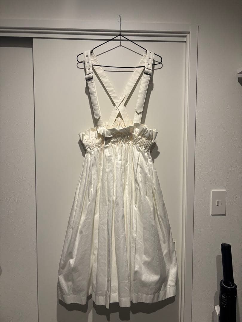 noir kei ninomiya 吊りスカート　白