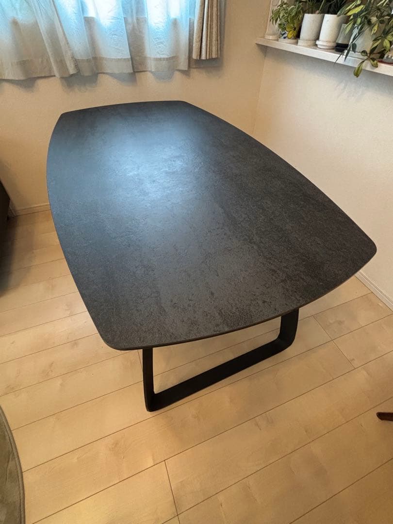 セラミックテーブル