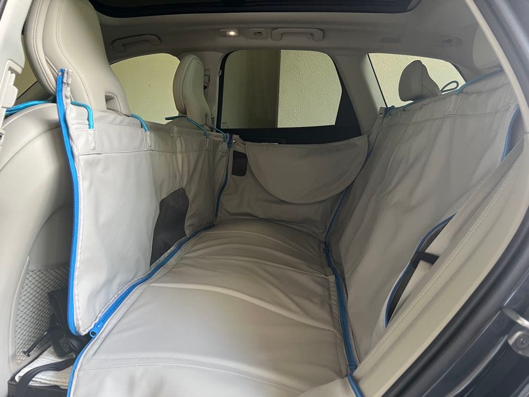 VOLVO純正　ドッグベッド