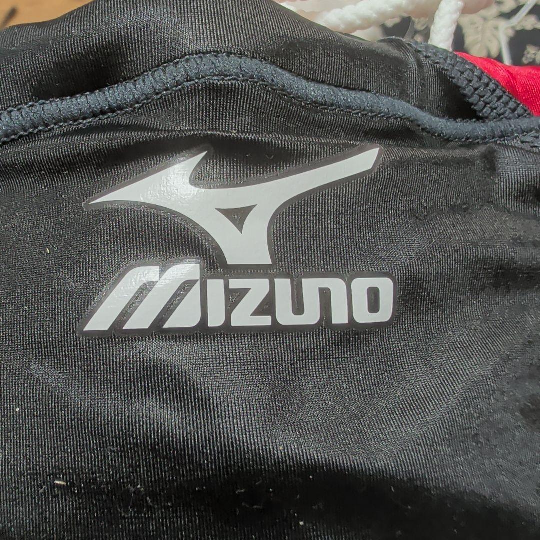 Mizuno 競泳水着 黒/赤