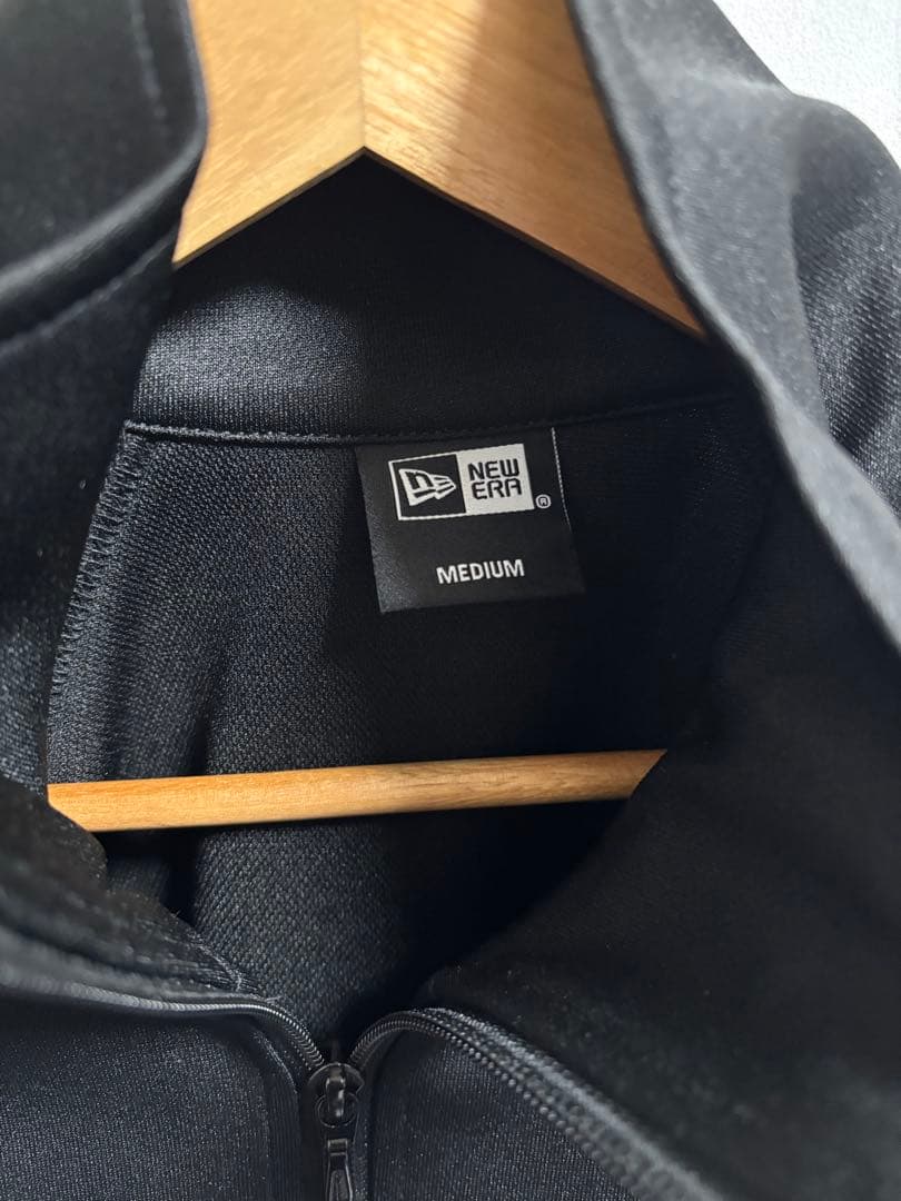 り*う様 【新品】ニューエラ トラックジャケット ワンポイント セットアップ上下