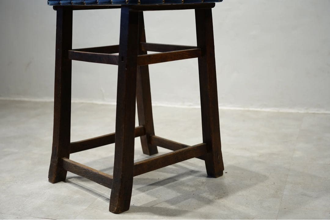 スクエアスツール　古木　木製椅子　楢材　大正時代