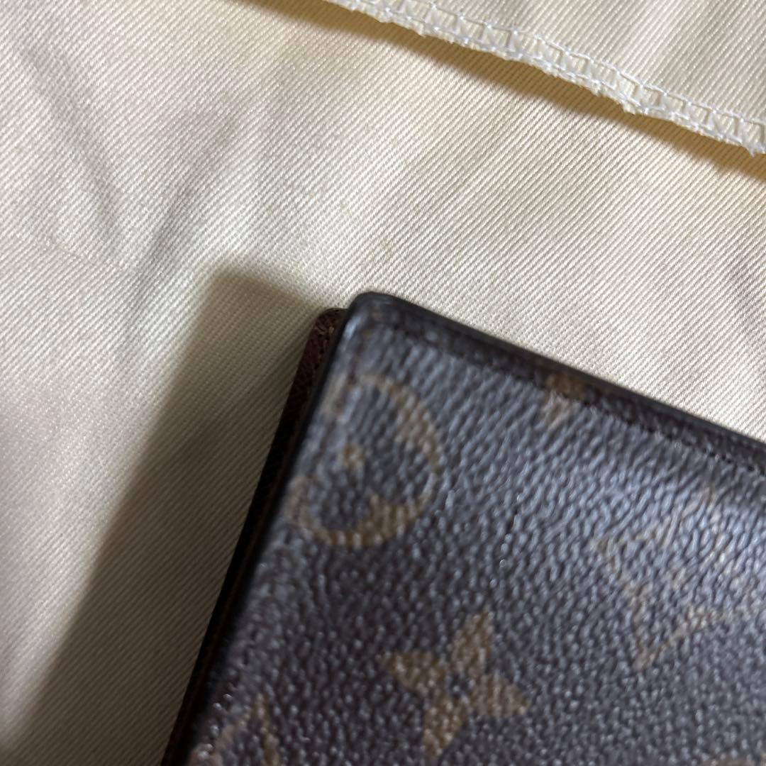 ルイ・ヴィトン二ツ折り財布美品