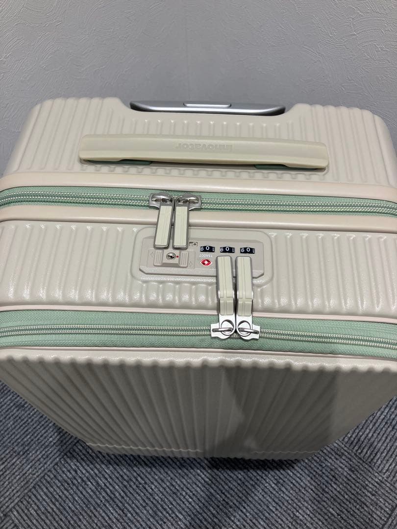 めぐめぐ　イノベーター　55L サンドベージュ　スーツケース