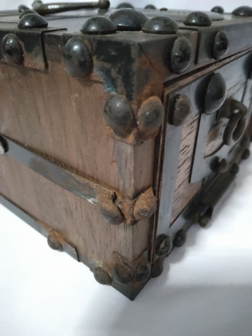 高知信用金庫　貯金箱　千両箱　土佐藩 　山内家 家紋入り