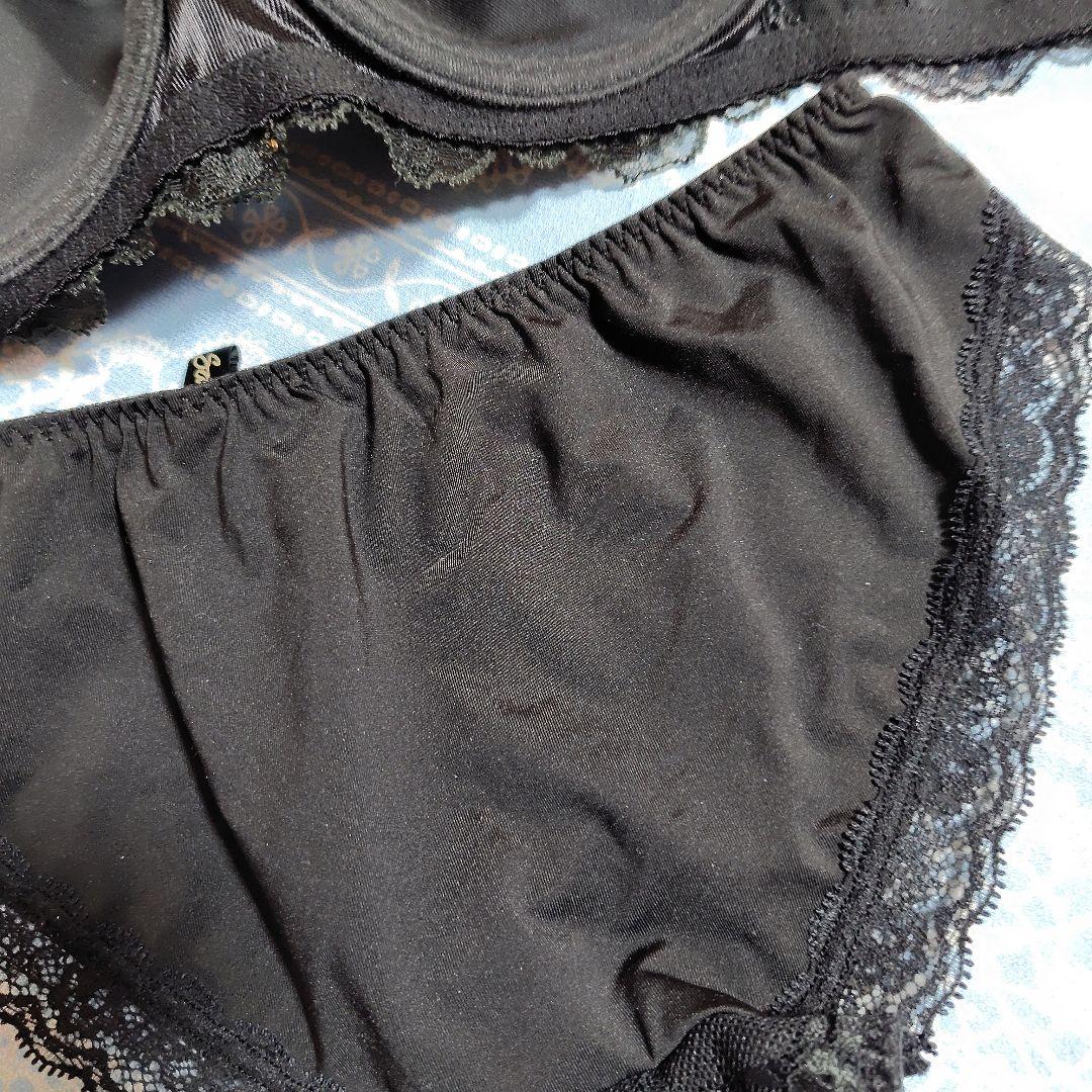 ワコールサルート　ブラック ブラジャーショーツセット G70＆M　新品