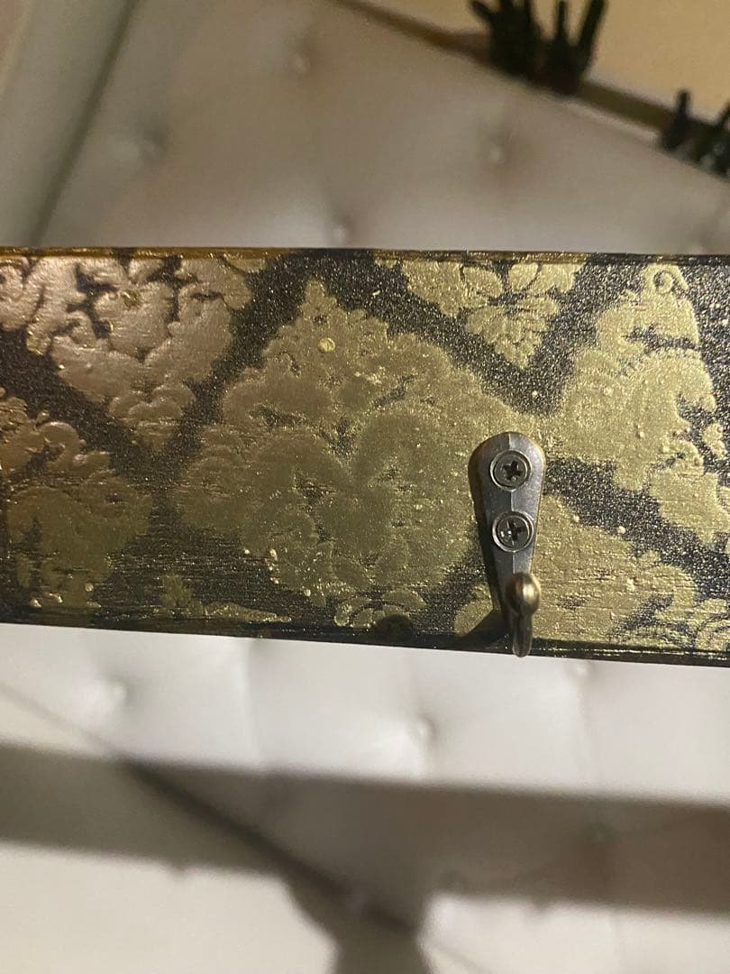 百合紋章♦️ローズ♦️ゴシック♦️壁掛け ４連ハンガーラック♦️小物掛け付♦️未使用♦️桐材