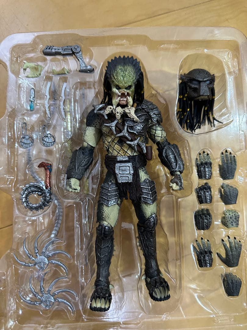 s.h.monsterarts プレデター　avp