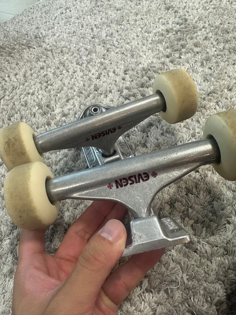 <最終割引>Bakerデッキ、evisenトラックセット(ウィールベアリング付き