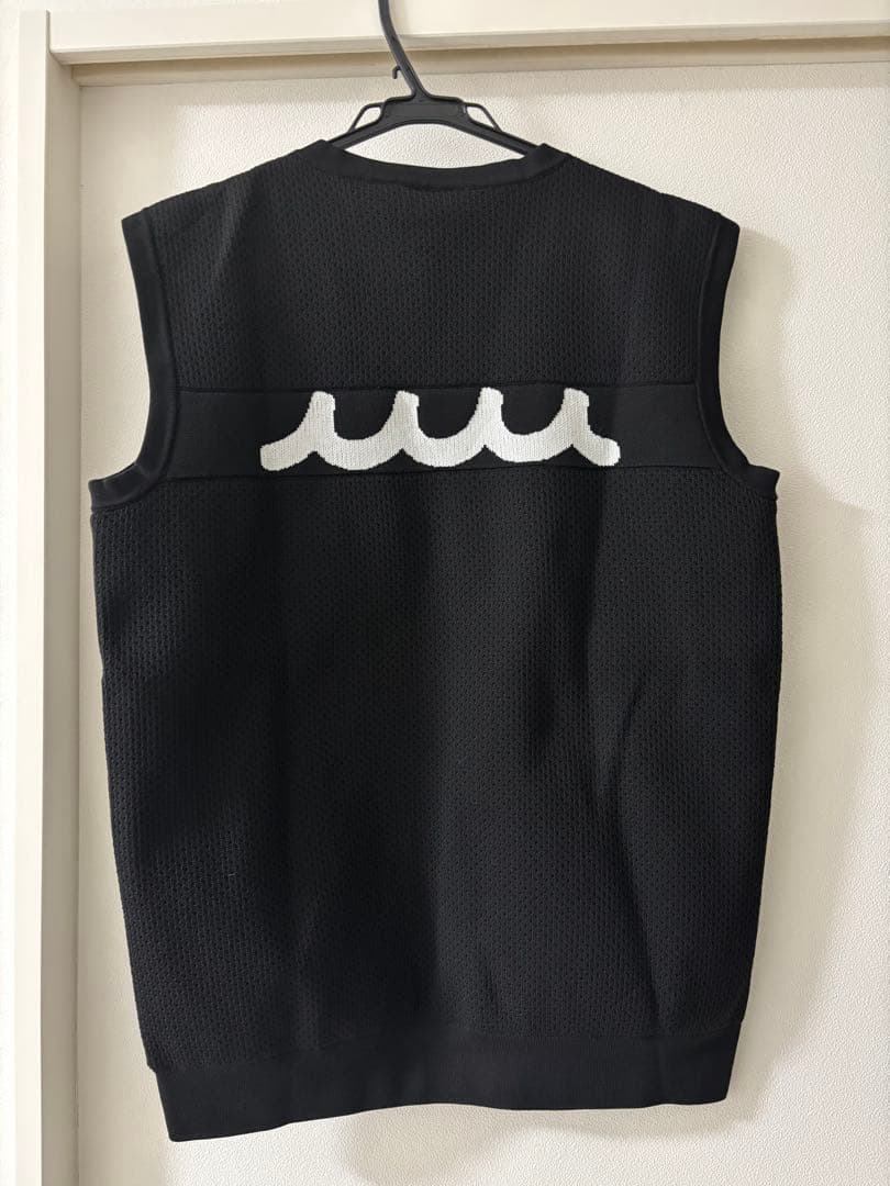 muta ムータ Vネックベスト