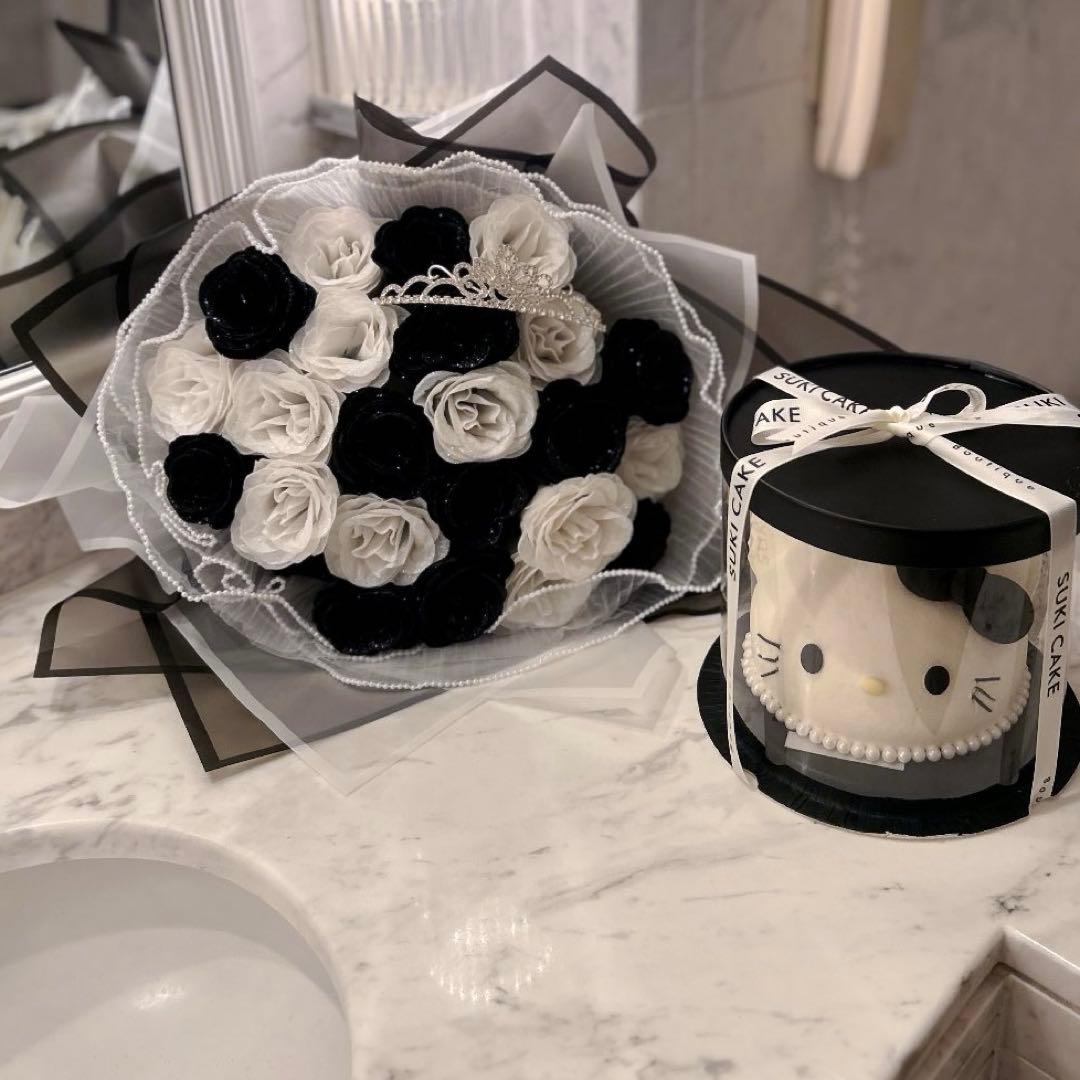 ブーケ　花束　ハンドメイド　造花　推し活　モノトーン　黒　白