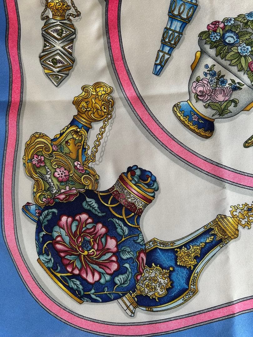 HERMES エルメス　シルクスカーフ 大判　宝石瓶