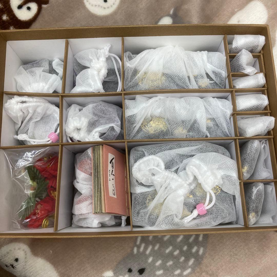 高級雛飾り溜塗かるたセット