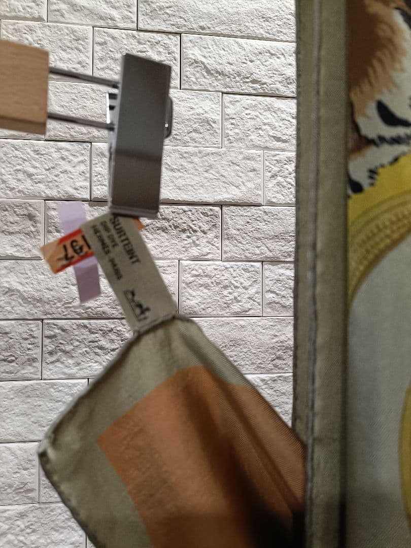 美品希少　エルメス　ディップダイ　王者の風格　 カレジュアン　シルク約140cm