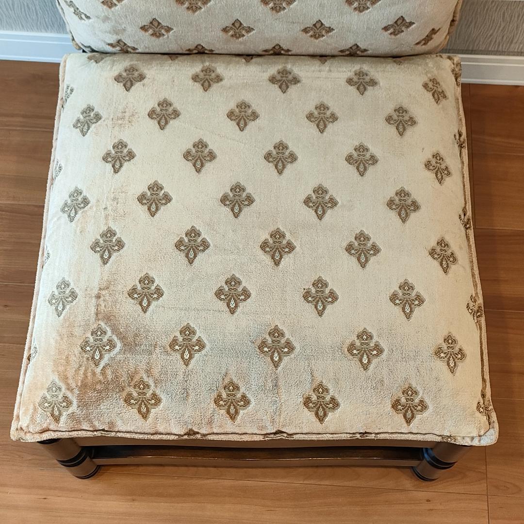 ナガノインテリア　一人掛けソファ　クラシカル　クッション付き①