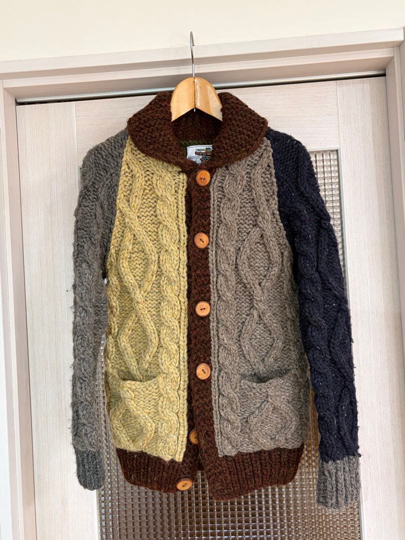 カウチンセーター　KANATA ケーブル編みカーディガン ろーぐす