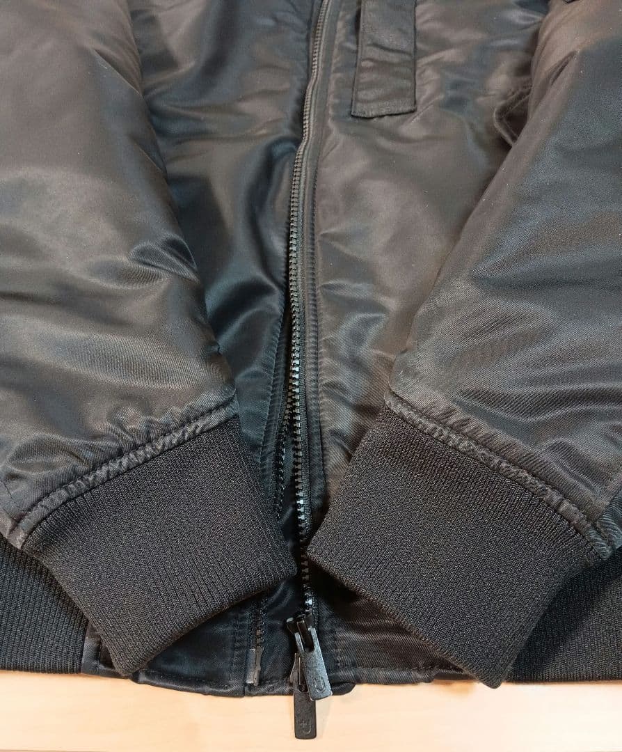 美品ユニクロ+J ハイブリッドダウンオーバーサイズMA-1ブルゾン M ブラック