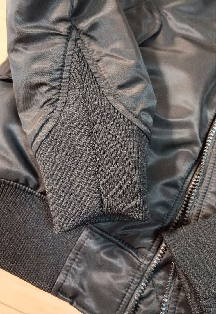 美品ユニクロ+J ハイブリッドダウンオーバーサイズMA-1ブルゾン M ブラック