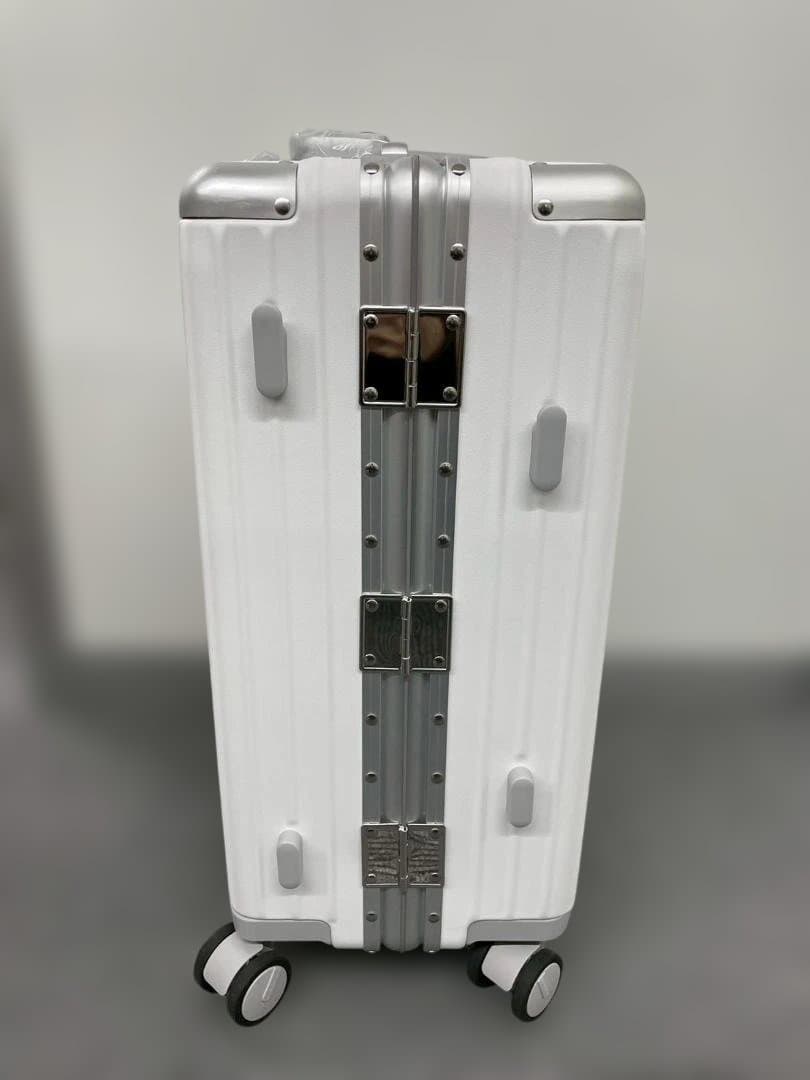 リベティ多機能キャリーケース【マットホワイトSサイズ】A17