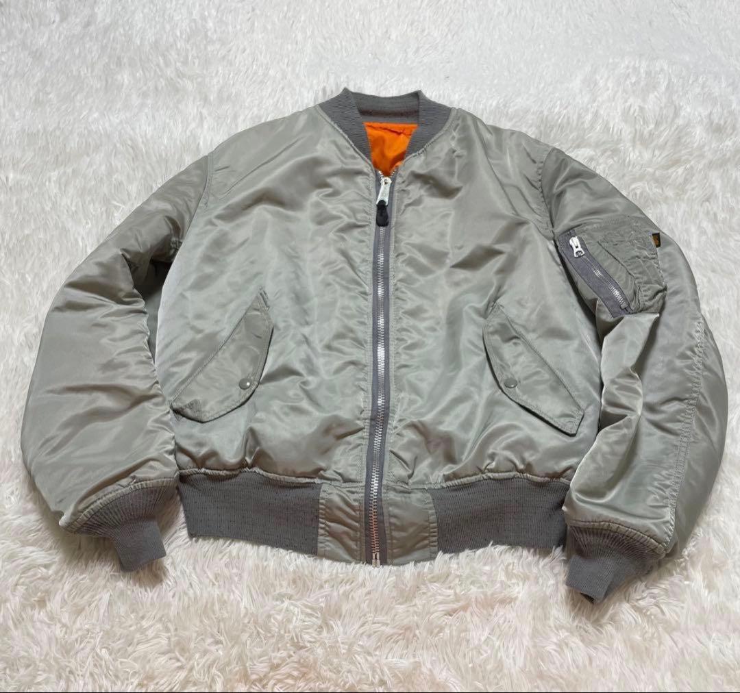 グレー MA-1 フライトジャケット