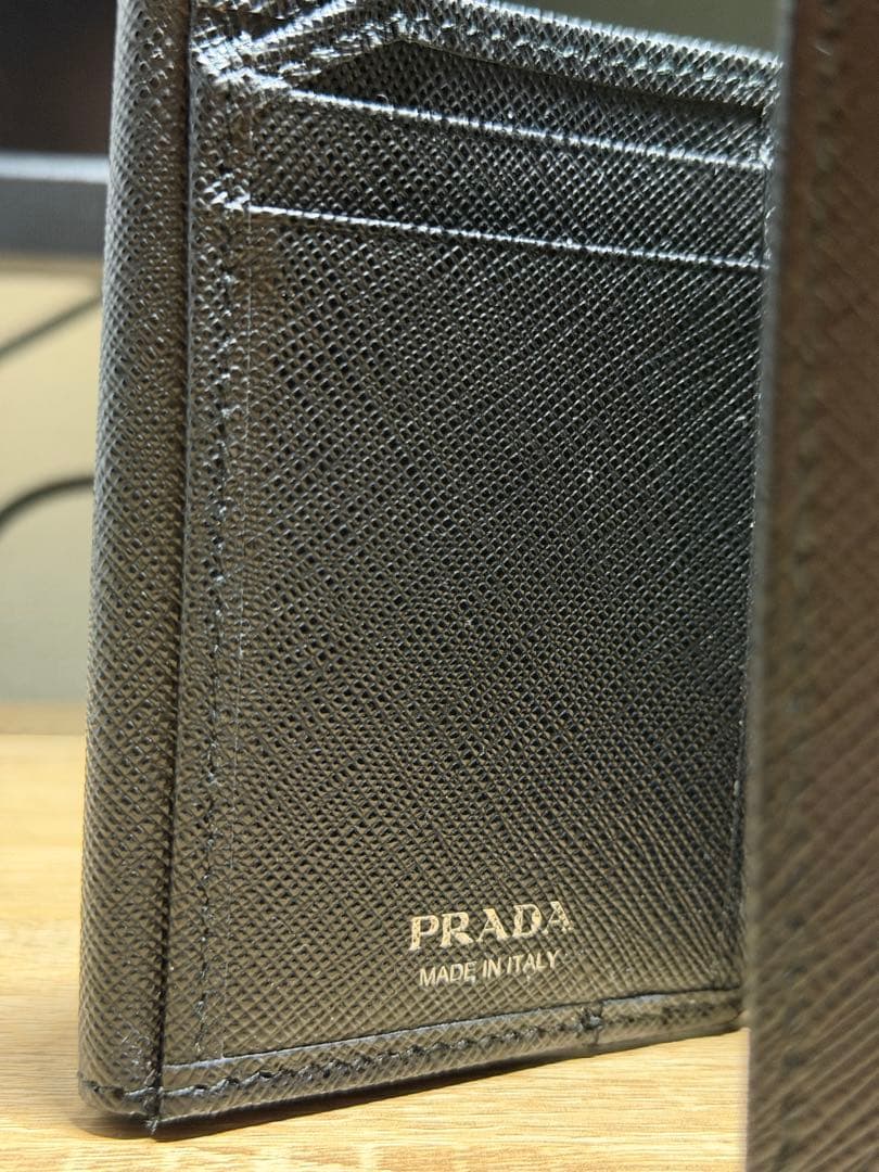 【美品】PRADA サフィアーノ　トライアングル　三つ折り　財布