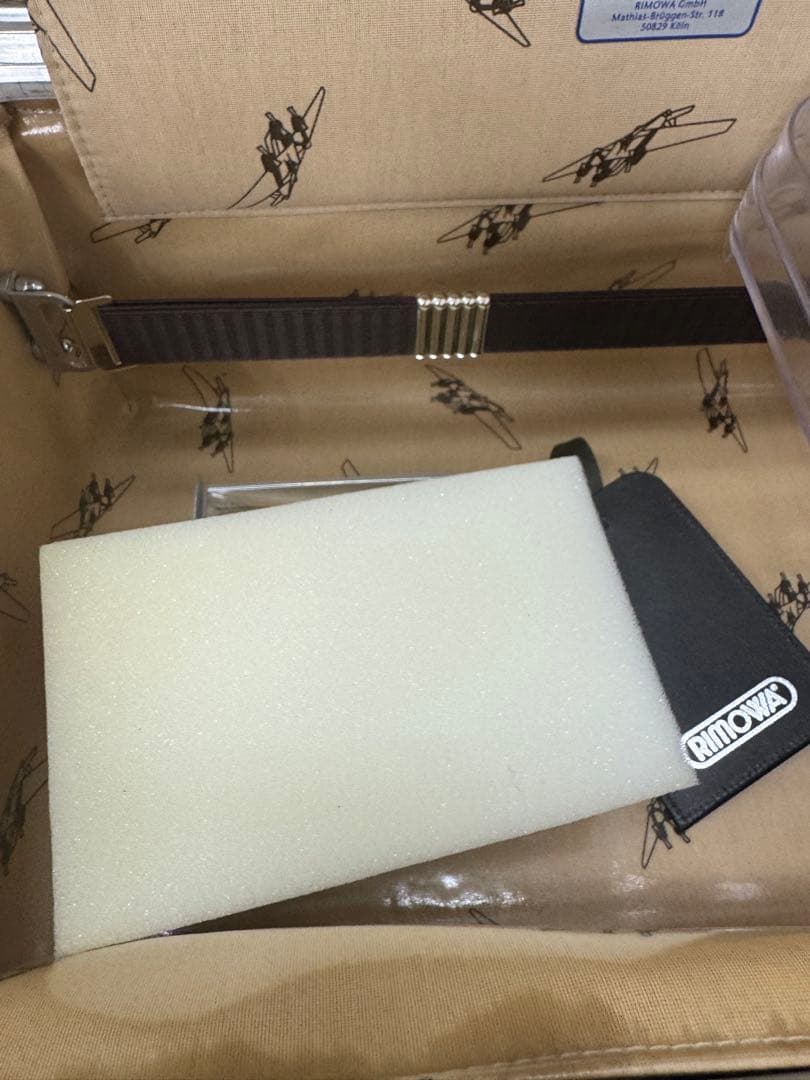 RIMOWA リモワ ビューティケース アルミ製 シルバーTSAロック付き ドイ
