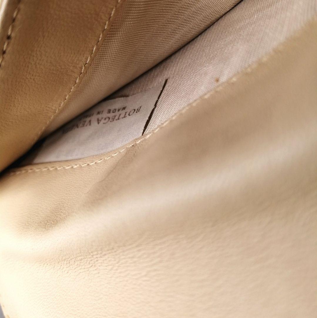 ◆ボッテガヴェネタ◆2つ折り 財布 イントレチャート 高級本革 エレガント