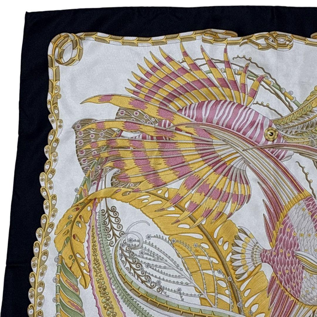 【極美品】フェラガモ シルク イタリア製 熱帯魚 大判スカーフ ストール