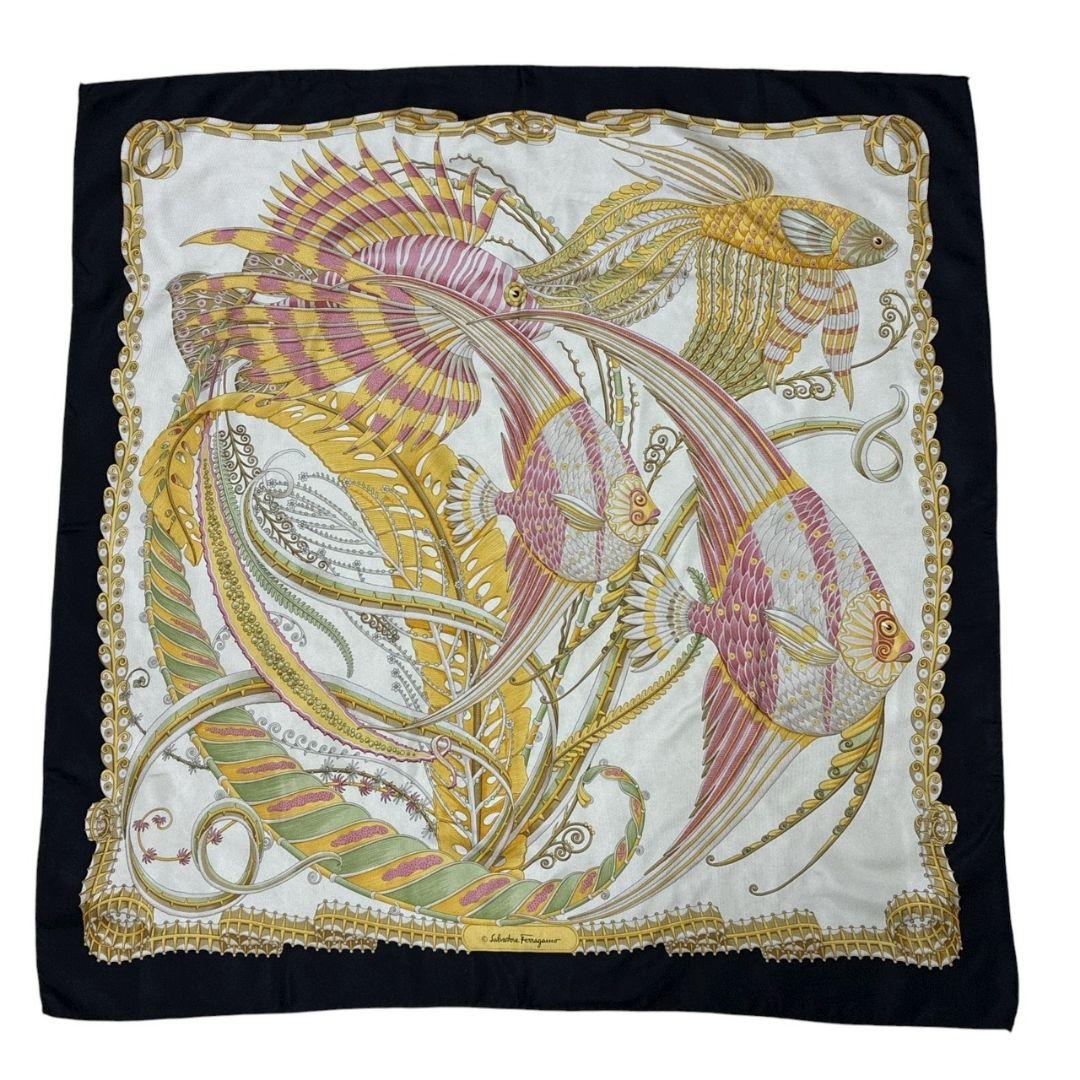 【極美品】フェラガモ シルク イタリア製 熱帯魚 大判スカーフ ストール