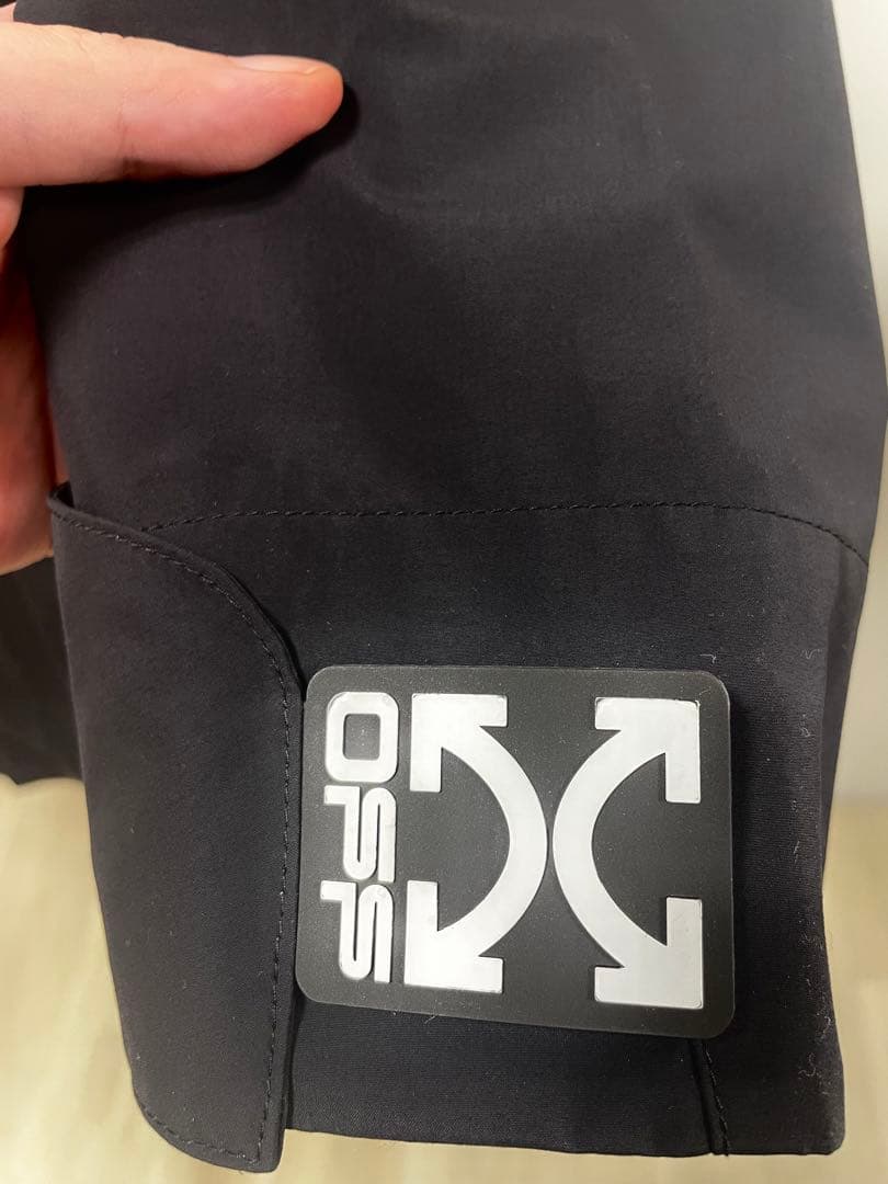 【美品】Off-White ナイロンマウンテンパーカー　ジャケット オフホワイト