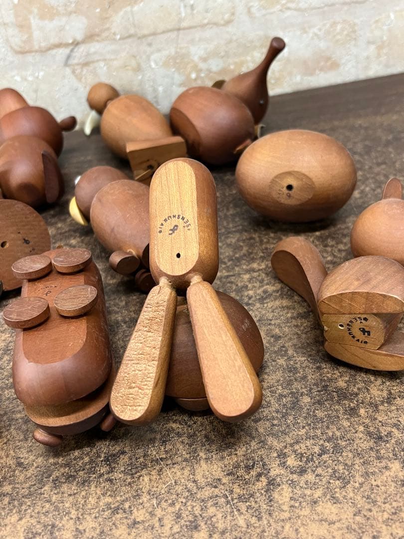 E2【used】 千趣会 ロイヤルペット 12種 木製置き場