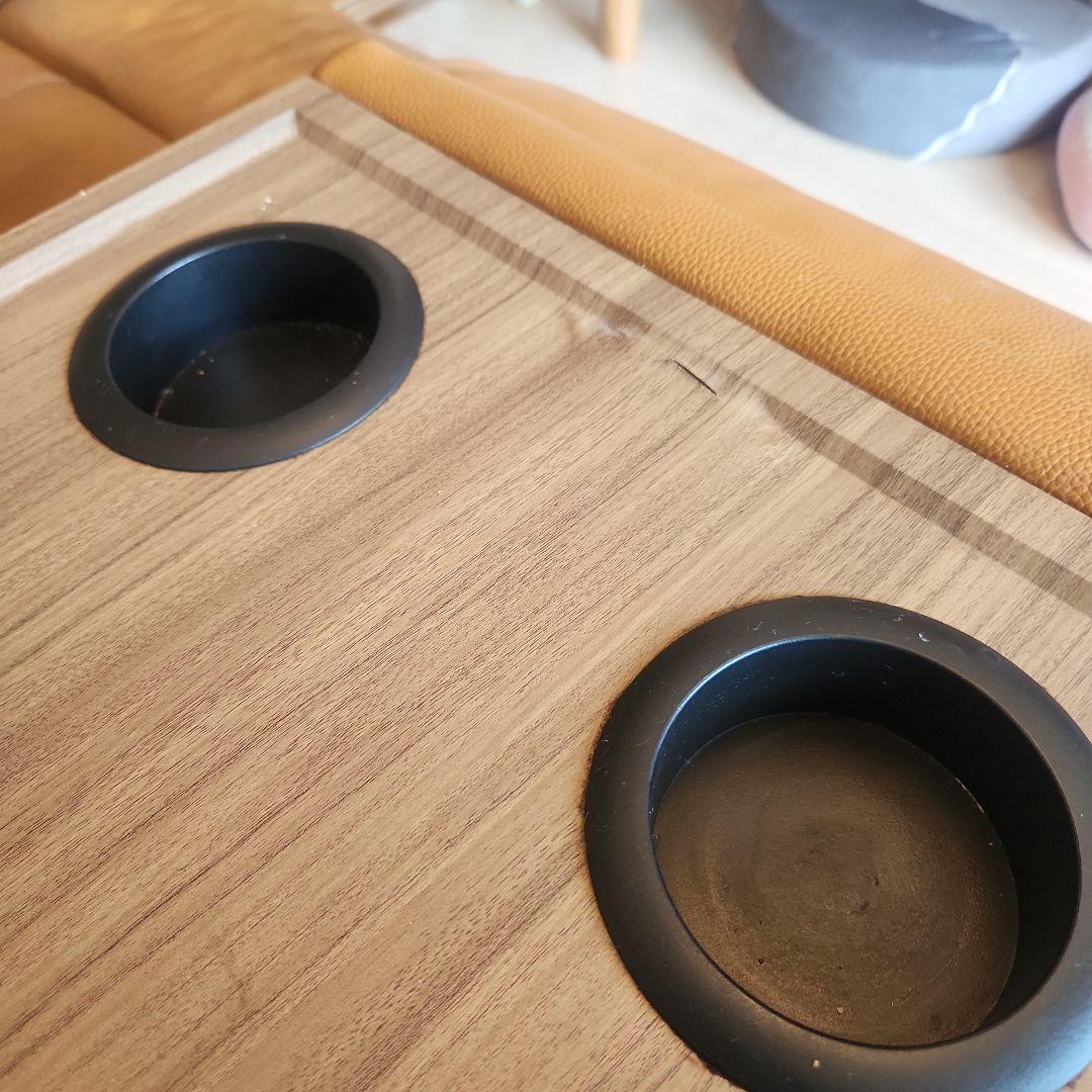 ニトリ　キャメル厚革電動テーブル付3人用ソファー