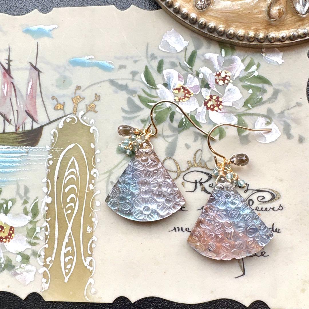 《1点限定》タイガーアイファンシェイプ小花カービング＊ピアスorイヤリング