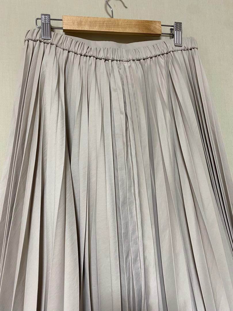 23区　CanCam11月号掲載　パウダリータイプライター プリーツ スカート