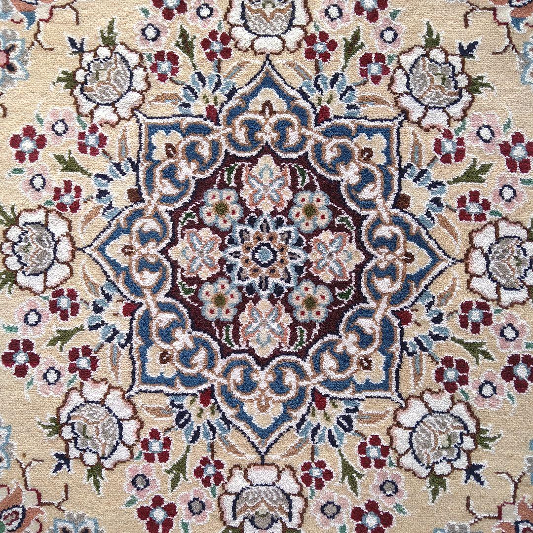 ペルシャ絨毯 丸型 ナイン産 直径約80cm クリームベージュ メダリオン