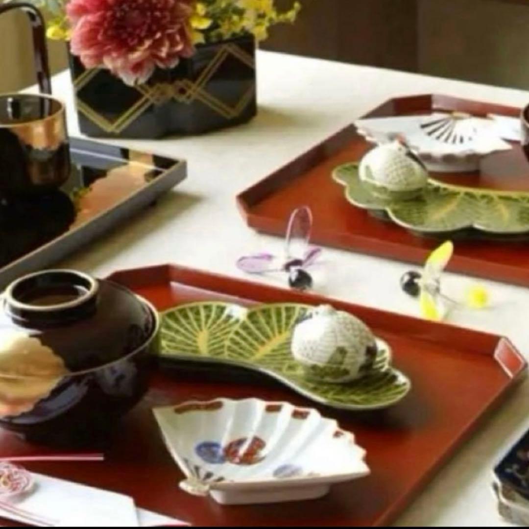 【新品】【大人気】有田焼幸楽窯　錦茶緑金松葉形前菜皿3枚セット　縁起物