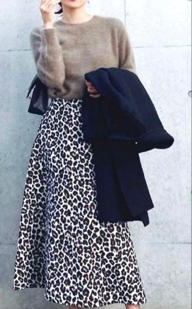 美品　ユナイテッドアローズUBCBファークルーネックニット ラクーン