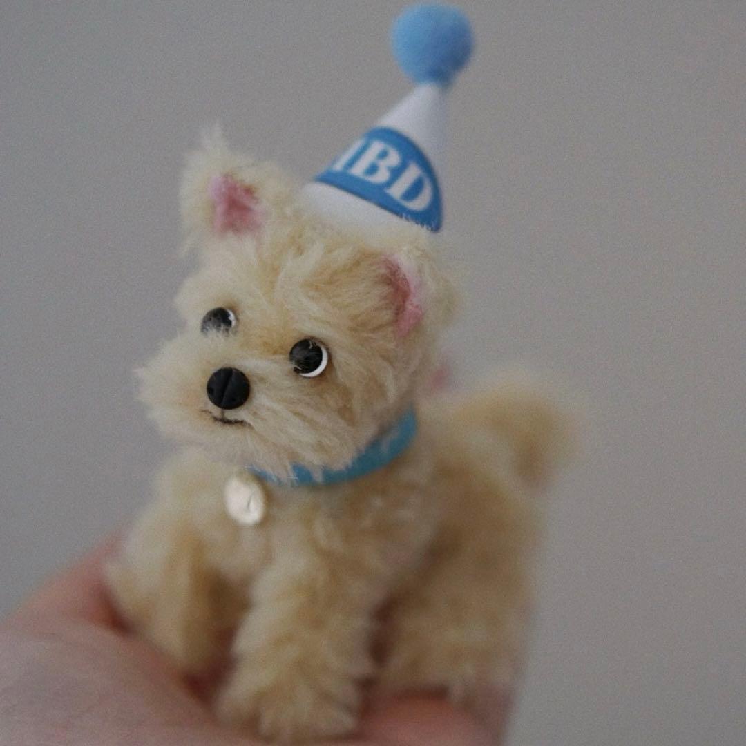 手のひらぬいぐるみ 賢そうなワンワン いぬ ハンドメイド 海外作家様 部屋飾り