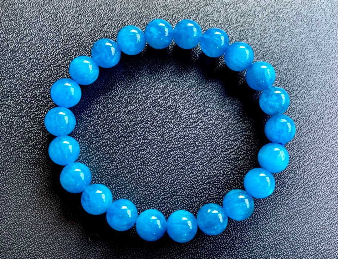 究極品質　未来への指針と絆を象徴する守護石　ネオンブルーアパタイトキャッツアイ