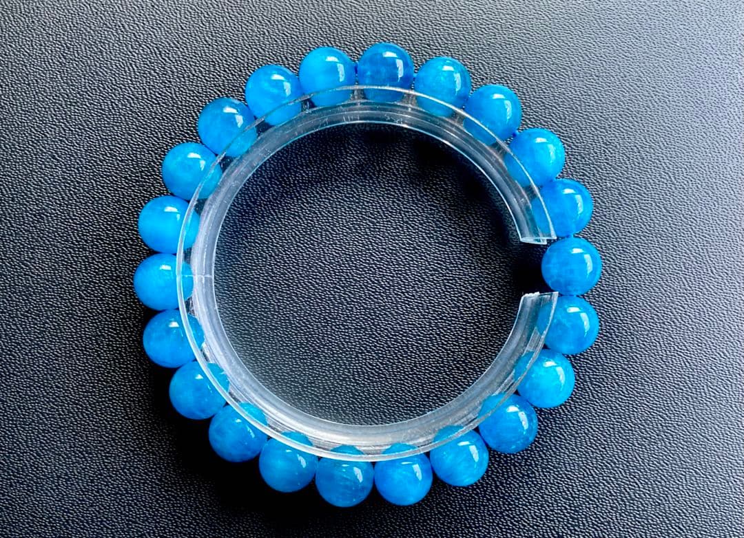 究極品質　未来への指針と絆を象徴する守護石　ネオンブルーアパタイトキャッツアイ